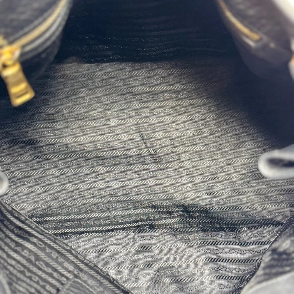 💯Authentic Preloved PRADA Vitello Daino Leather Top Handle Bag - Picture 10 of 10